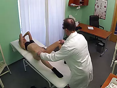 Sexy tourist gets healed by doctors dick