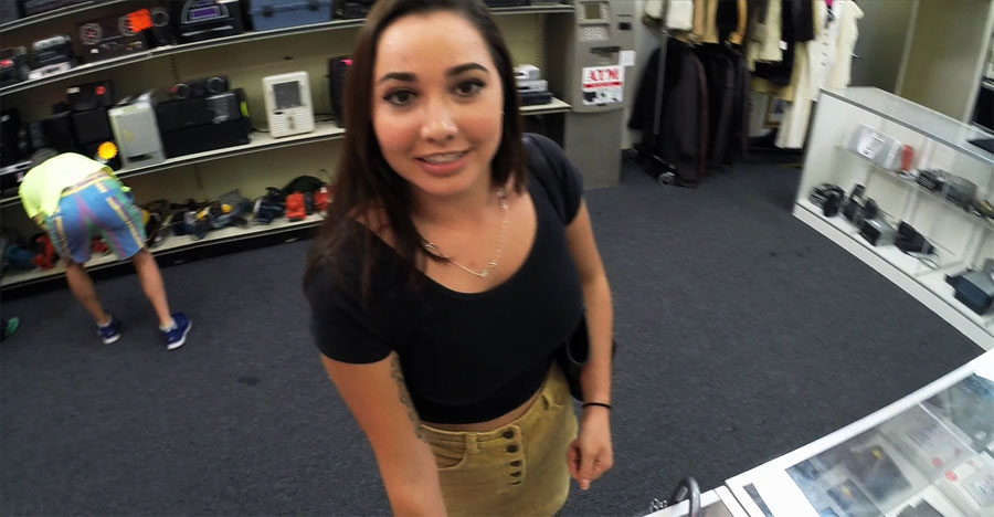 Super sexy natural busty amteur pawns a striptease show in pawn shop