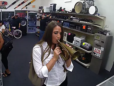 Super hot and sexy brunette blows his horn for some fast cash