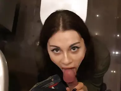 Public blowjob: sweet girl suck in cafe and get cum in her mouth