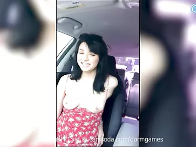 Camsoda - Masturbating taxi teen fingers her pussy