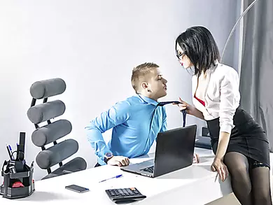 Sexy petite secretary Sheri Vi gets bang at the office of his boss