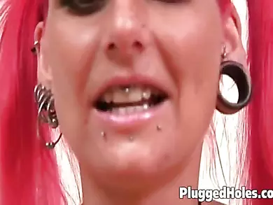 Tattooed slut fisting her cunt
